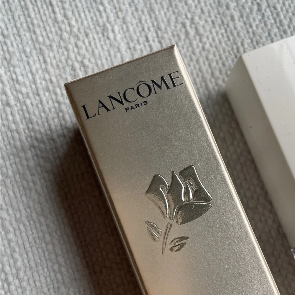 Lancome Teint Idole Ultra Wear care& glow serum Concealer - 125W